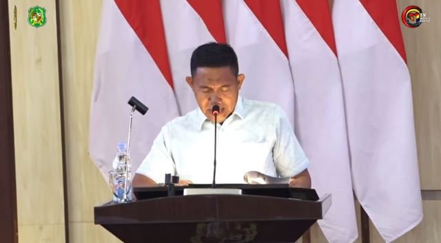 Anggota DPRD Medan Fraksi PAN, T. Bahrumsyah, sampaikan hasil laporan Pansus terhadap pembahasan Tatib