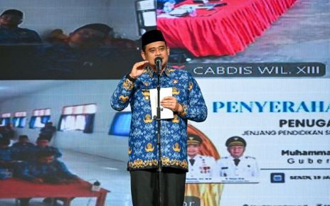 Gubernur Sumut, Bobby Nasution, beri sambutan pada pengangkatan Kepala Sekolah