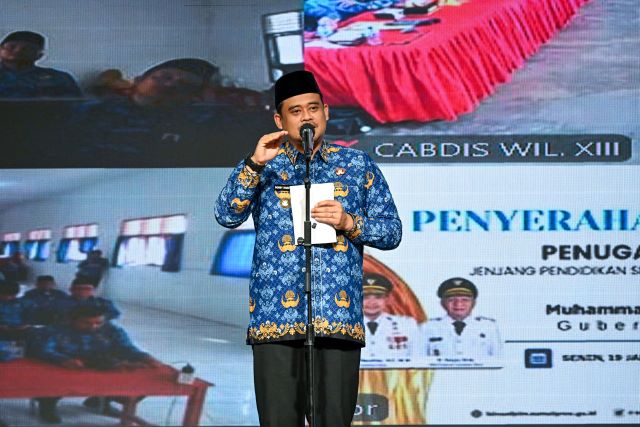 Gubernur Sumut, Bobby Nasution, beri sambutan pada pengangkatan Kepala Sekolah