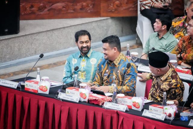 Gubernur Sumut, Bobby Nasution, pada Rakor pemulihan bencana bersama Mendagri