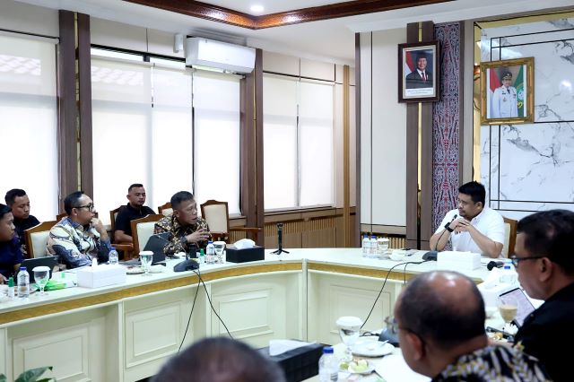 Gubernur Sumut, Bobby Nasution, pimpin rapat Rencana Rehabilitasi dan Rekonstruksi Pascabencana 1