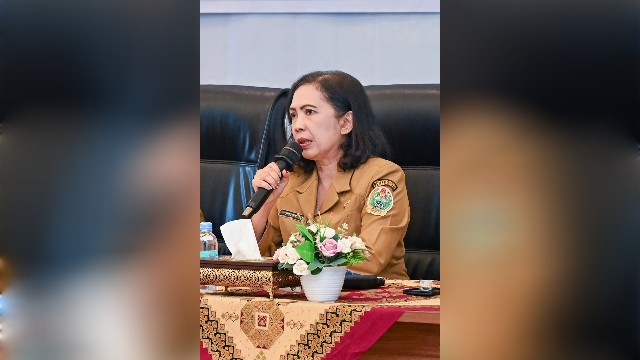 Kabiro Perekonomian Sumut, Poppy Hutagalung