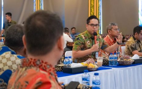 Wali Kota Medan, Rico Tri Putra Bayu Waas, pada Raker Tematik II