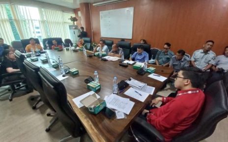 Anggota Komisi 3 DPRD Kota Medan, Agus Setiawan & Dirut PUD Pasar, Anggia Ramadhan bahas pengosongan Pasar Sambas