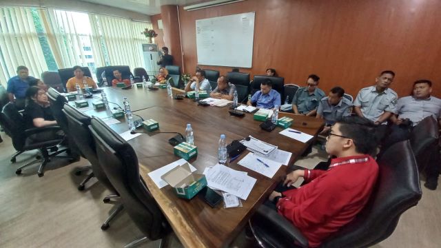 Anggota Komisi 3 DPRD Kota Medan, Agus Setiawan & Dirut PUD Pasar, Anggia Ramadhan bahas pengosongan Pasar Sambas