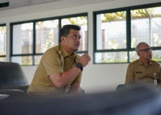 Gubernur Sumut, Bobby Nasution, saat rapat virtual ekosistem pertanian berbasis AI