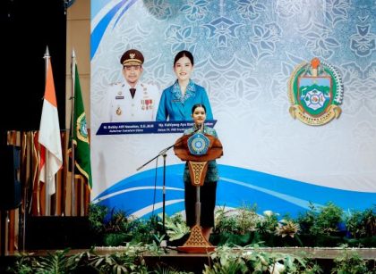 Ketua TP PKK Sumut, Kahiyang Ayu, pada pelatihan tertib administrasi PKK Sumut