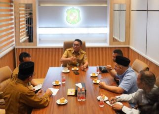 Wakil Wali Kota Medan, Zakiyuddin Harahap, menerima audiensi organisasi Umat Islam Sumut