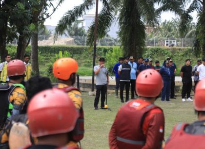 Wakil Wali Kota Medan, Zakiyuddin Harahap, pimpin apel pembersihan sungai