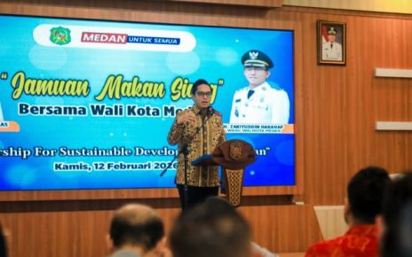 Wali Kota Medan, Rico Tri Putra Bayu Waas, pada jamuan makan siang bersama Partnership for Sustainable Development in Medan
