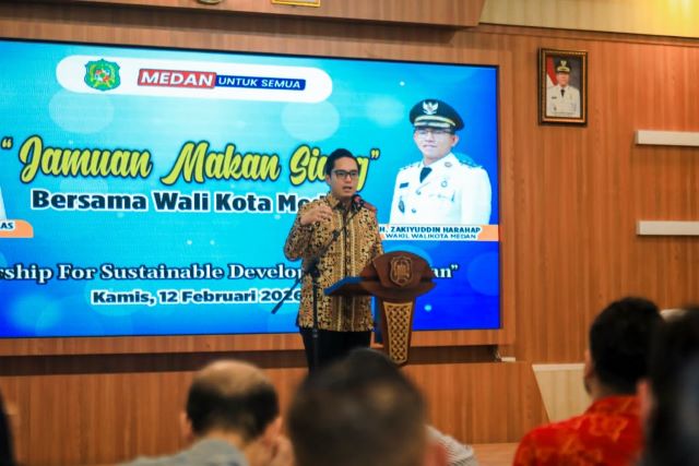 Wali Kota Medan, Rico Tri Putra Bayu Waas, pada jamuan makan siang bersama Partnership for Sustainable Development in Medan