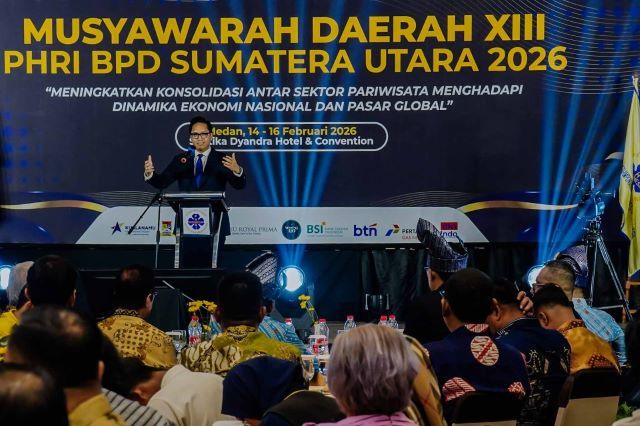 Wali Kota Medan, Rico Tri Putra Bayu Waas, pada pengukuhan pengurus PHRI BPD Sumut