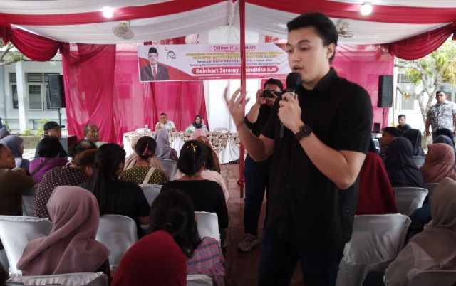 Bendahara Fraksi PSI DPRD Medan, Reinhart Jeremy Anindhita, gelar Sosper III TA 2026 di Medan Perjuangan 3