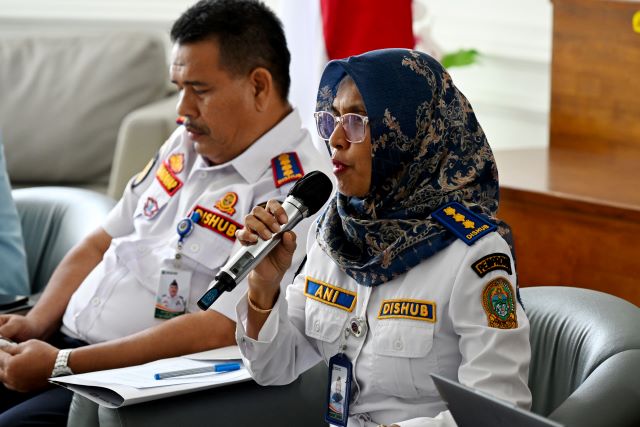 Dinas Perhubungan Sumut beri keterangan kepada wartawan di Kantor Gubernur Sumut 1