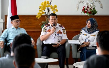 Dinas Perhubungan Sumut beri keterangan kepada wartawan di Kantor Gubernur Sumut
