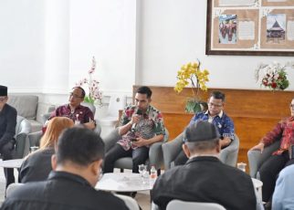 Bapeg Sumut beri keterangan kepada wartawan di Kantor Gubernur Sumut