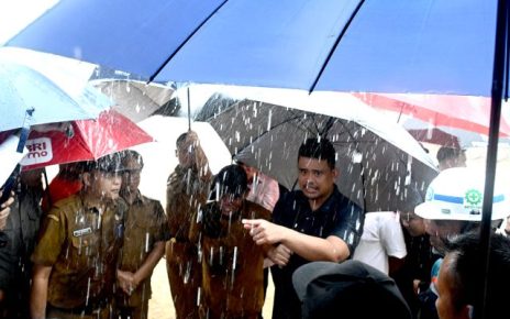 Gubernur Sumut, Bobby Nasution, bersama Bupati Tapteng tinjau Sungai Tukka, Tapteng 1