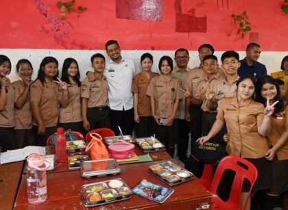 Gubernur Sumut, Bobby Nasution, kunjungi SMAN 1 Gunungsitoli