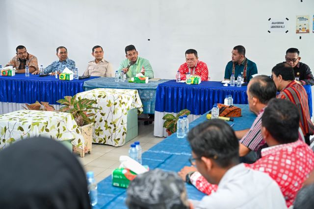 Gubernur Sumut, Bobby Nasution, pimpin pertemuan terkait SMA 5 Siantar