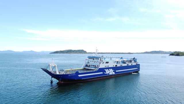 Kapal Feri Penyeberangan