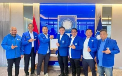 Pengurus DPD PAN Kota Medan terima SK Kepengurusan dari DPP