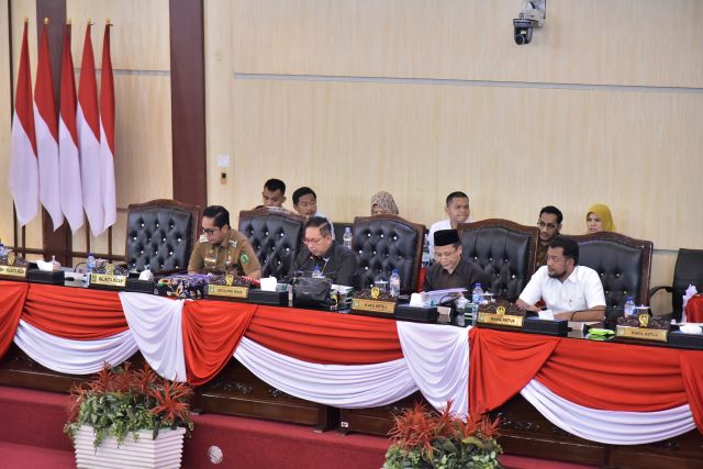 Pimpinan DPRD Kota Medan pimpin sidang paripurna penyampaian rekomendasi LKPj 2025 2
