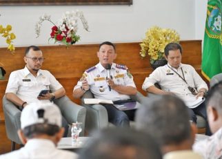 Plt Kadis Pariwisata Sumut, Yudha Pratiwi Setiawan, beri keterangan kepada wartawan di Kantor Gubernur Sumut