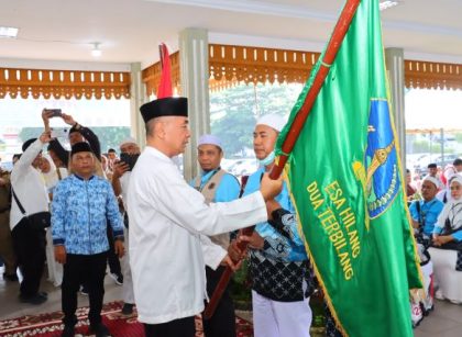 Sekdakota Tebingtinggi, Erwin Suheri Damanik, lepas keberangkatan jamaah haji