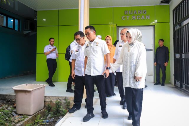 Wakil Wali Kota Medan, Zakiyuddin Harahap, tinjau ruangan CT Scan RSUD dr Pirngadi Medan