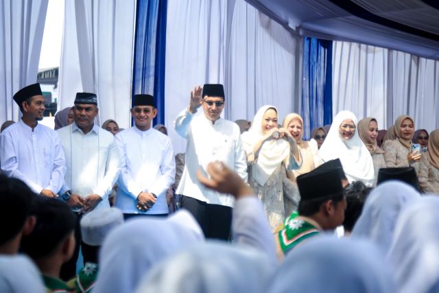 Wali Kota Medan, Rico Tri Putra Bayu Waas, buka pawai taaruf MTQ ke 59