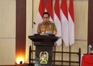 Wali Kota Medan, Rico Tri Putra Bayu Waas, sampaikan sambutan pada sidang paripurna penyampaian rekomendasi LKPj 2025