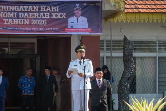 Wali Kota Tebingtinggi, Iman Irdian Saragih, pimpin upacara Hari Otda