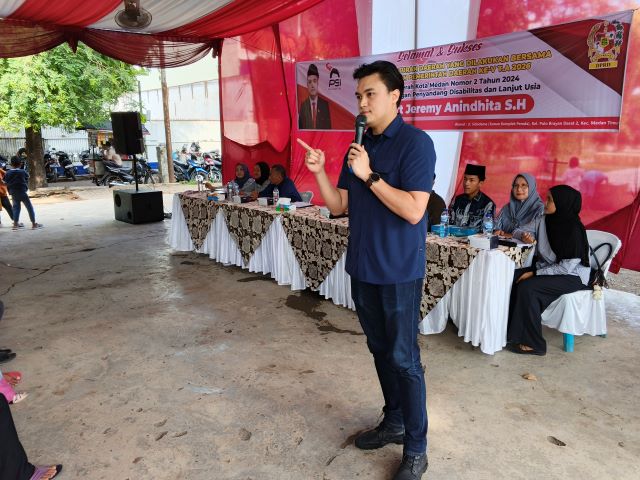 Bendahara Fraksi PSI DPRD Medan, Reinhart Jeremy Anindhita, gelar Sosper V TA 2026 di Medan Timur 3