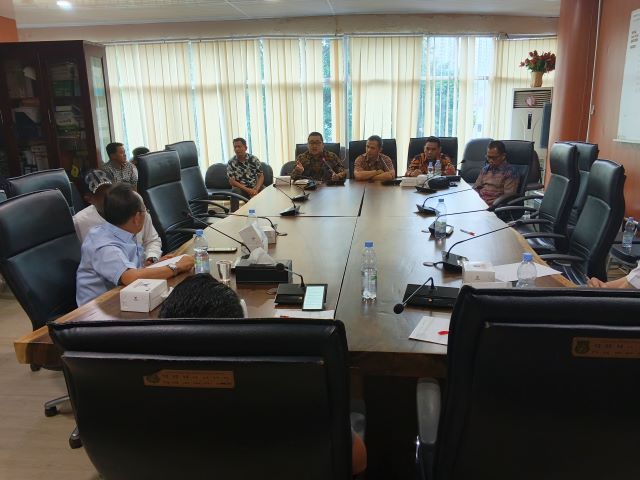Direksi PUD Pembangunan beri penjelasan dalam RDP dengan Komisi III DPRD Medan