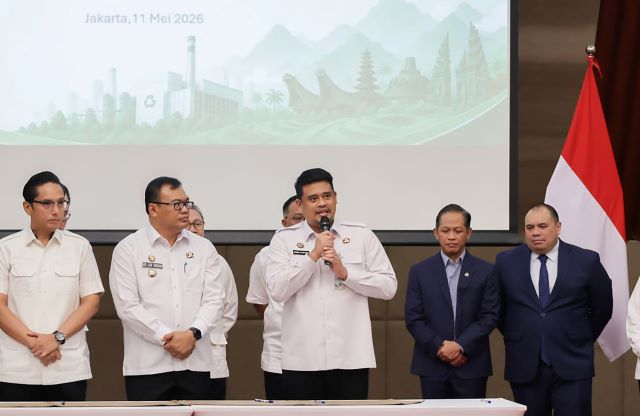 Gubernur Sumut, Bobby Nasution, beri keterangan usai teken MoU PSEL dengan Danantara