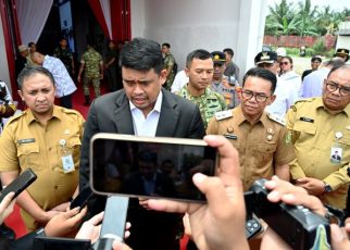 Gubernur Sumut, Bobby Nasution, beri keterangan ussai menghadiri launching 1061 KMP