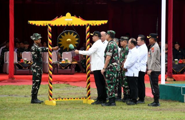 Gubernur Sumut, Bobby Nasution, buka kegiatan Karya Bakti Skala Besar TNI AD di Nias