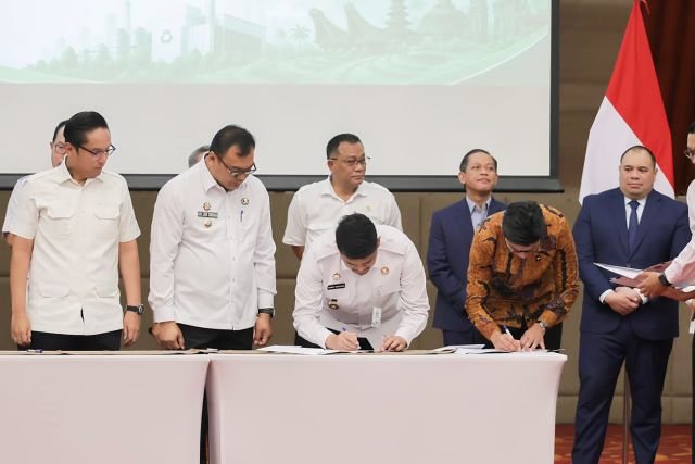 Gubernur Sumut, Bobby Nasution, teken MoU PSEL dengan Danantara