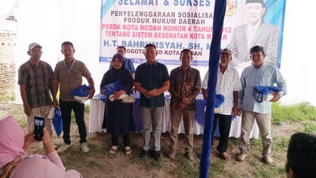 Ketua Fraksi PAN DPRD Medan, T. Bahumsyah, foto bersama usai gelaran Sosper V TA 2026 di Belawan