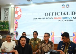 Ketua Umum PSSI, Erick Thohir, beri keterangan usai drawing Piala AFF U-19 di Medan
