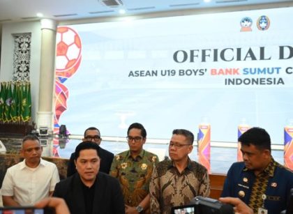 Ketua Umum PSSI, Erick Thohir, beri keterangan usai drawing Piala AFF U-19 di Medan