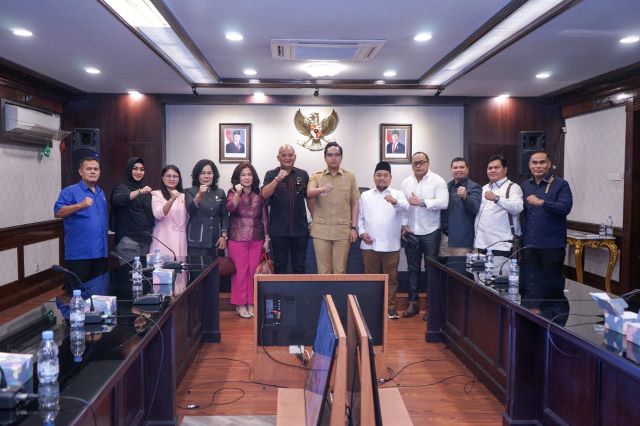 Pansus Aset DPRD Kota Medan melakukan kunjungan ke Balai Kota Medan