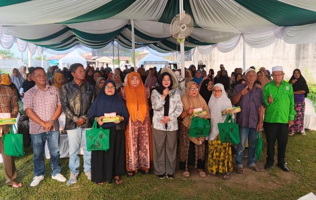 Wakil Ketua Fraksi Hanura-PKB DPRD Medan, Roma Uli Silalahi, foto bersama usai gelar Sosper V TA 2026 di Tanah Enam Ratus