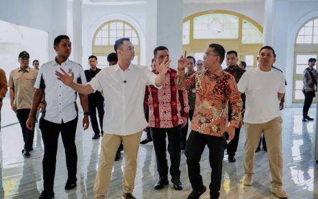 Wakil Wali Kota Medan, Zakiyuddin Harahap, ajak Raffi Ahmad kunjungi Gedung Warenhuis