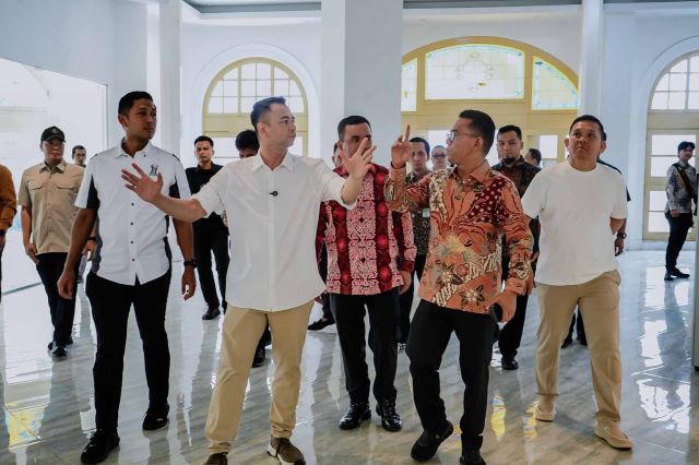 Wakil Wali Kota Medan, Zakiyuddin Harahap, ajak Raffi Ahmad kunjungi Gedung Warenhuis