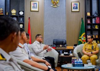 Wali Kota Medan, Rico Tri Putra Bayu Waas, menerima kunjungan Kakanwil Dirjen Imigrasi Sumut
