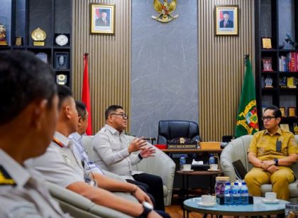 Wali Kota Medan, Rico Tri Putra Bayu Waas, menerima kunjungan Kakanwil Dirjen Imigrasi Sumut