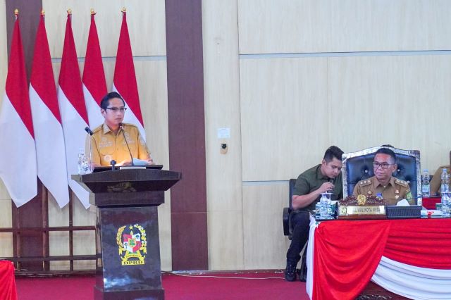 Wali Kota Medan, Rico Tri Putra Bayu Waas, pada sidang paripurna laporan Reses DPRD