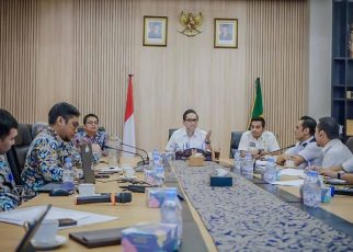 Wali Kota Medan, Rico Tri Putra Bayu Waas, pimpin pertemuan BBWS II & PT. KIM