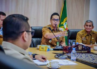 Wali Kota Medan, Rico Tri Putra Bayu Waas, pimpin rapat Monev Triwulan I 2026 bersama PUD Pembangunan